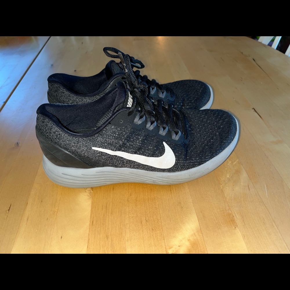 Nike Black Sneakers